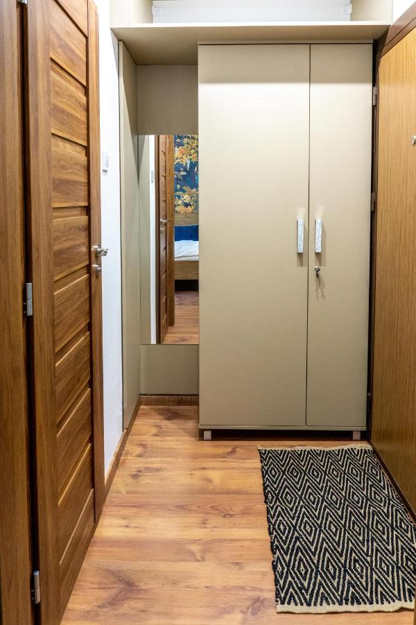 Secret Garden Apartman มิชโคลซ์ ภายนอก รูปภาพ